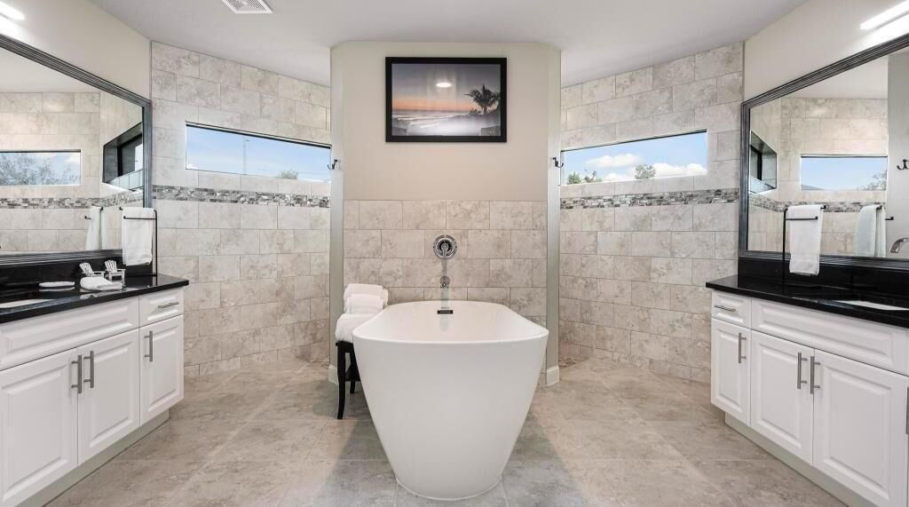 Photo of Bathroom in Mariner