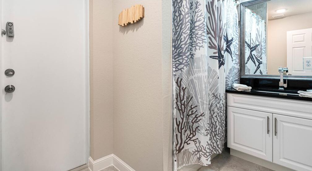 Photo of Bathroom in Mariner