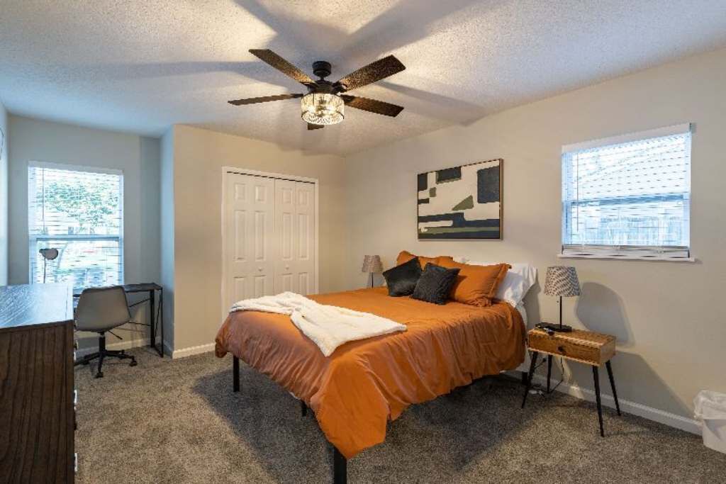Photo of Bedroom in Murray Hill