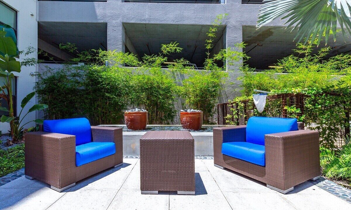 Photo of Patio Balcony in Carver City - Lincoln Gardens