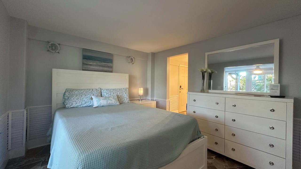 Photo of Bedroom in Saint James City