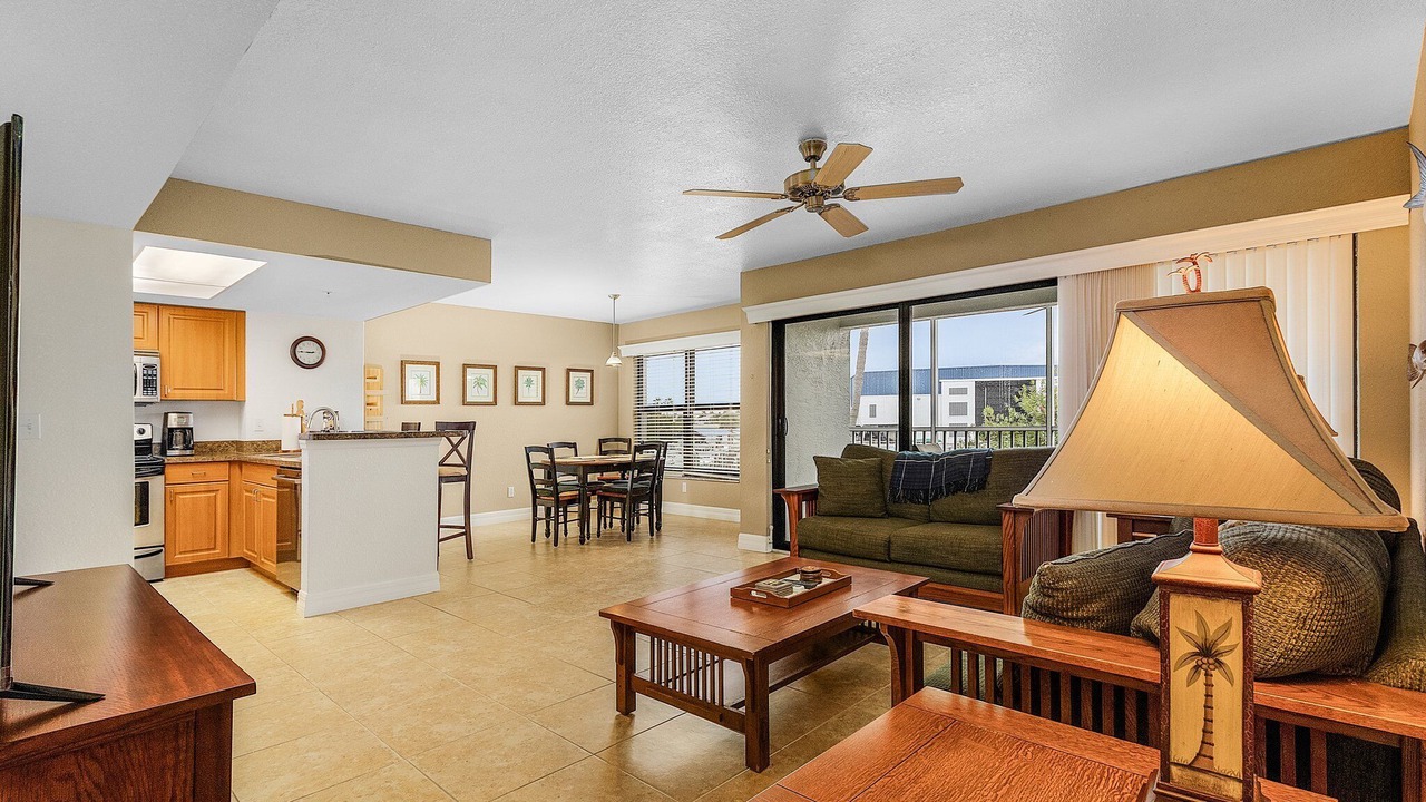 Photo of Livingroom in Bokeelia