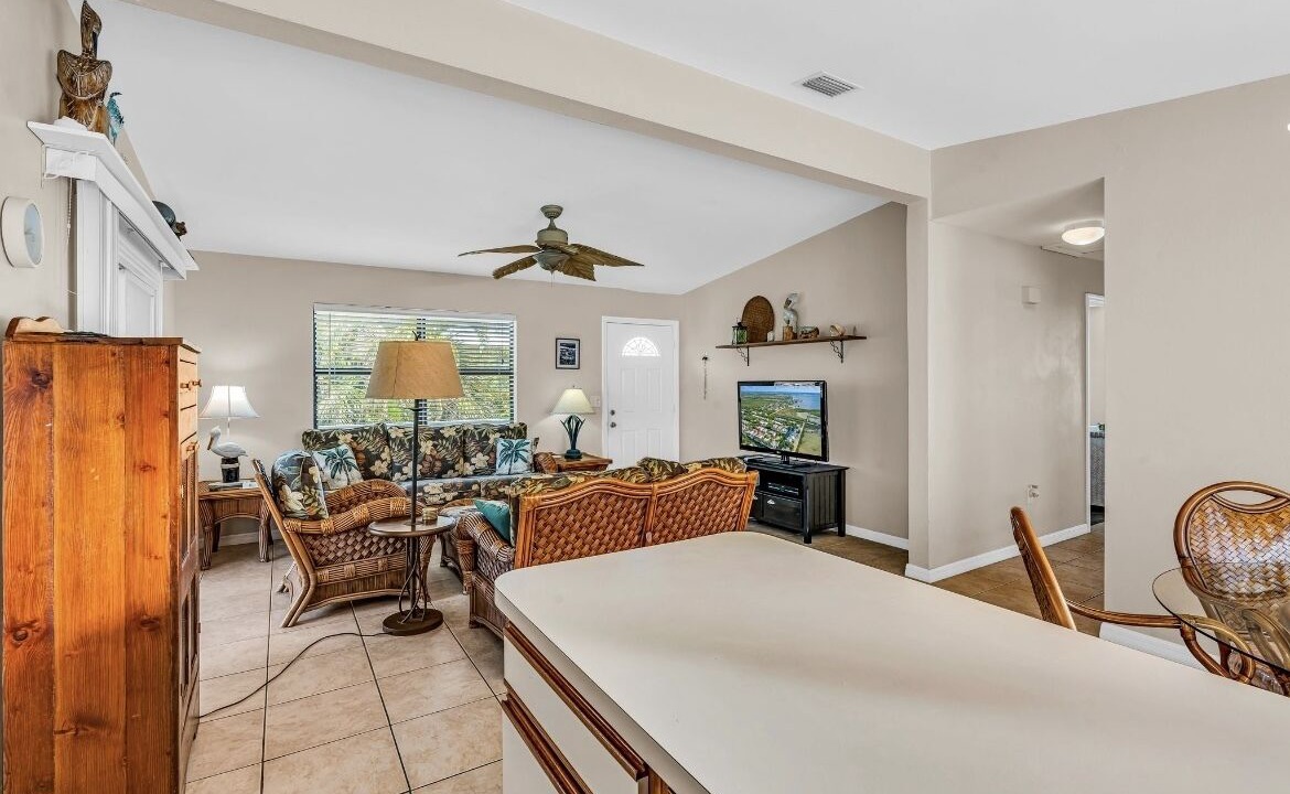 Photo of Livingroom in Eden Pines