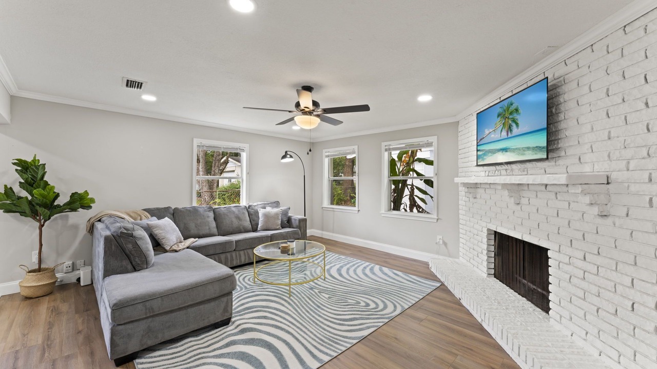 Photo of Livingroom in Avondale