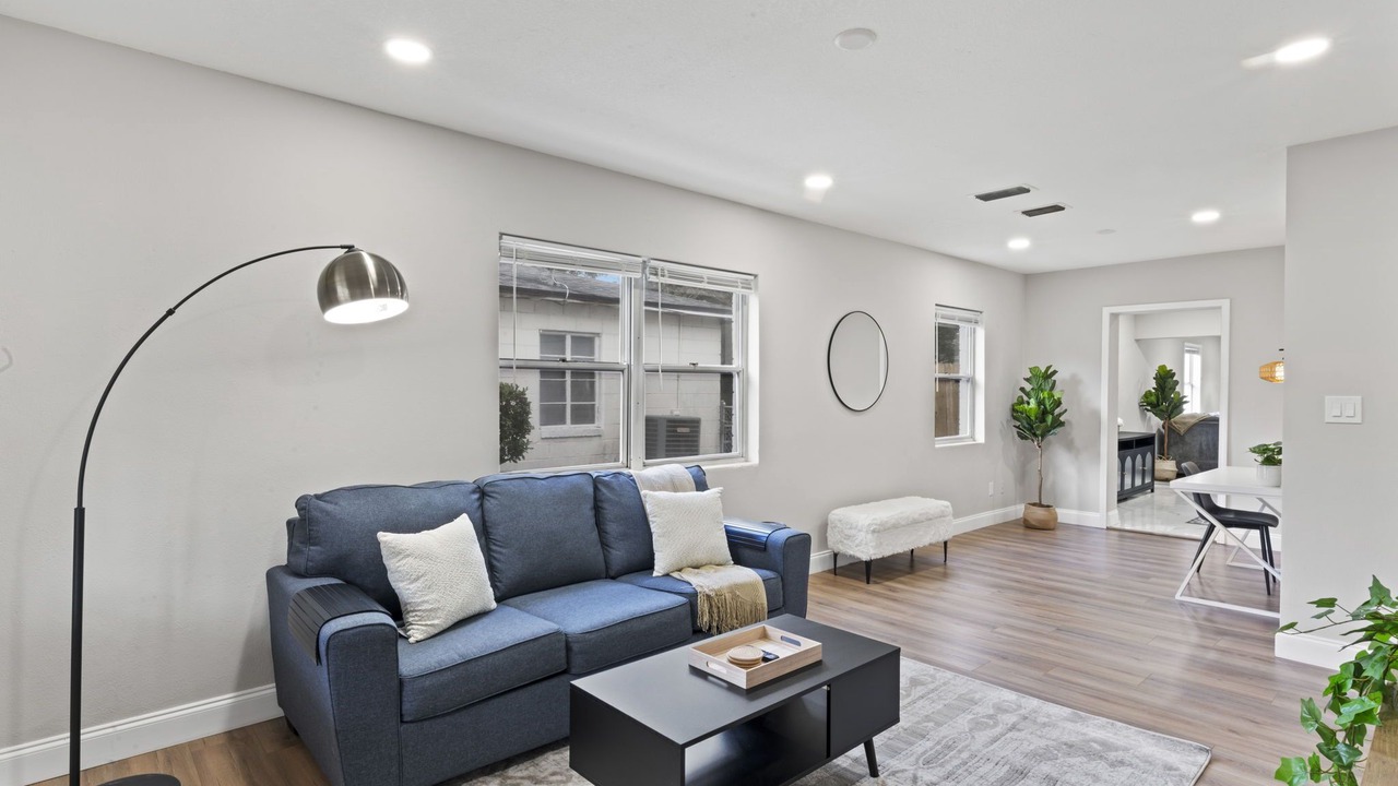 Photo of Livingroom in Avondale