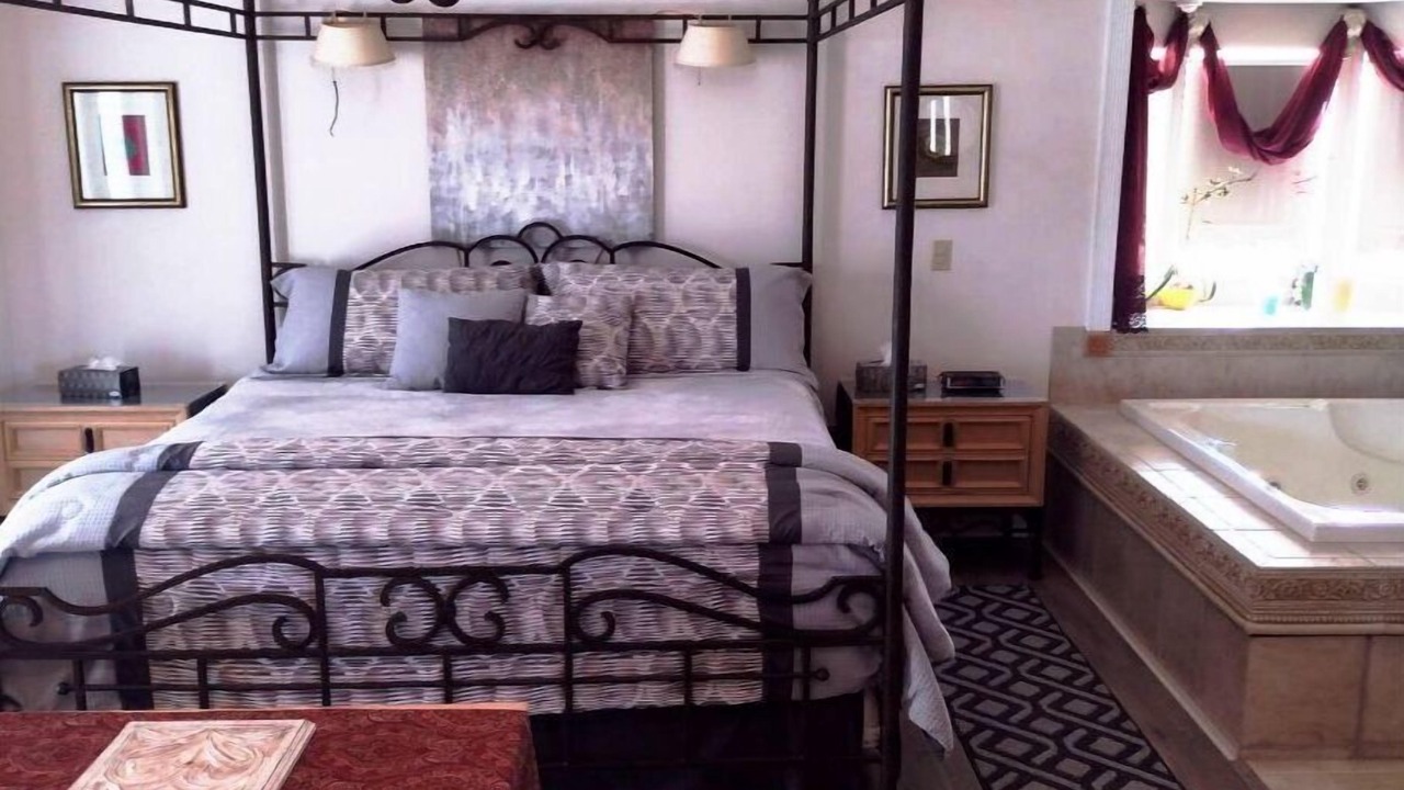 Photo of Bedroom in Fort Myers Shores