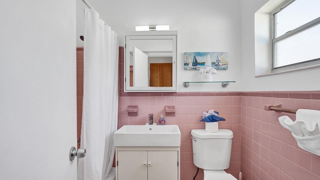 Photo of Bathroom in North Beach