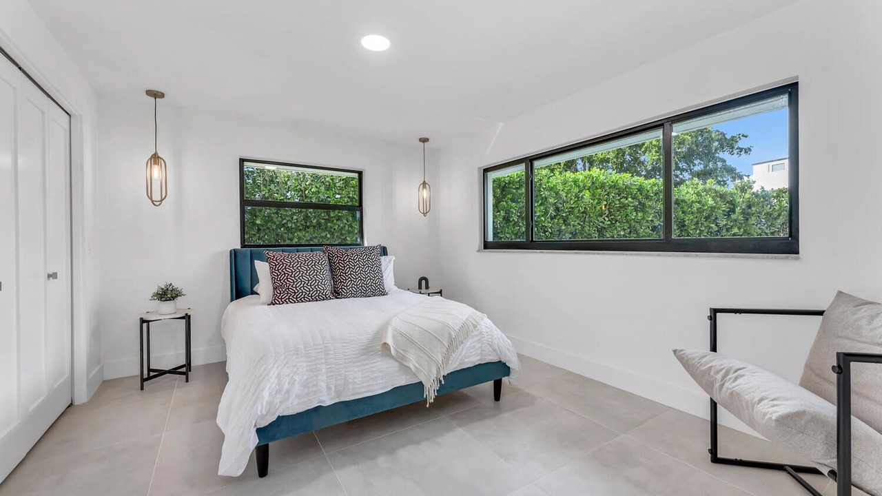 Photo of Bedroom in Park Shore