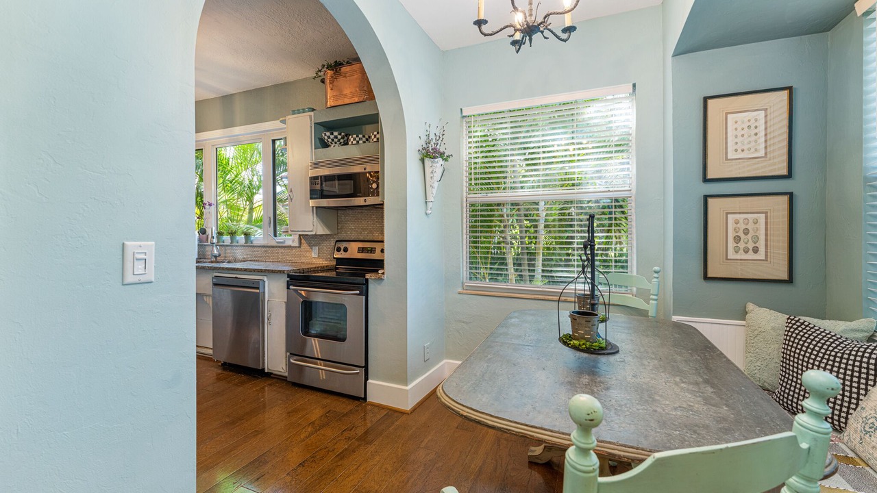 Photo of Kitchen in Valencia Terrace