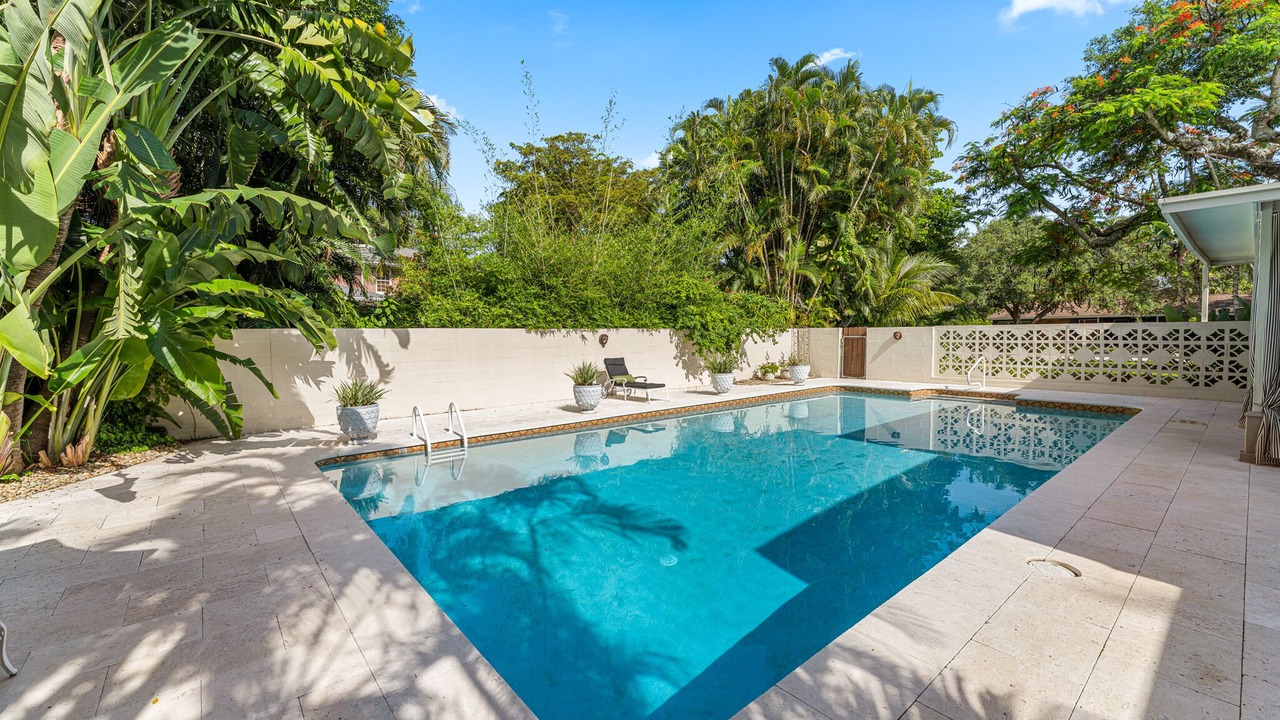Photo of Outdoor in Valencia Terrace