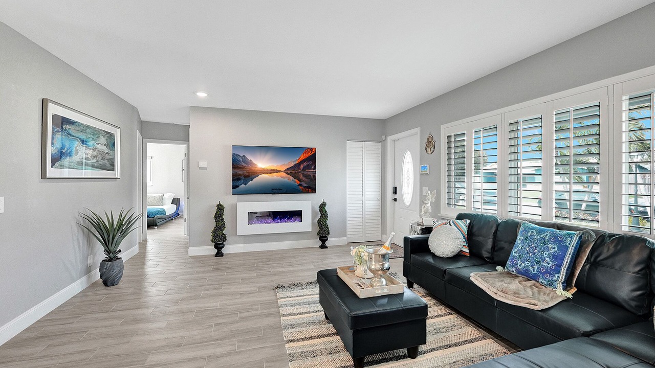 Photo of Livingroom in Golfview Harbor