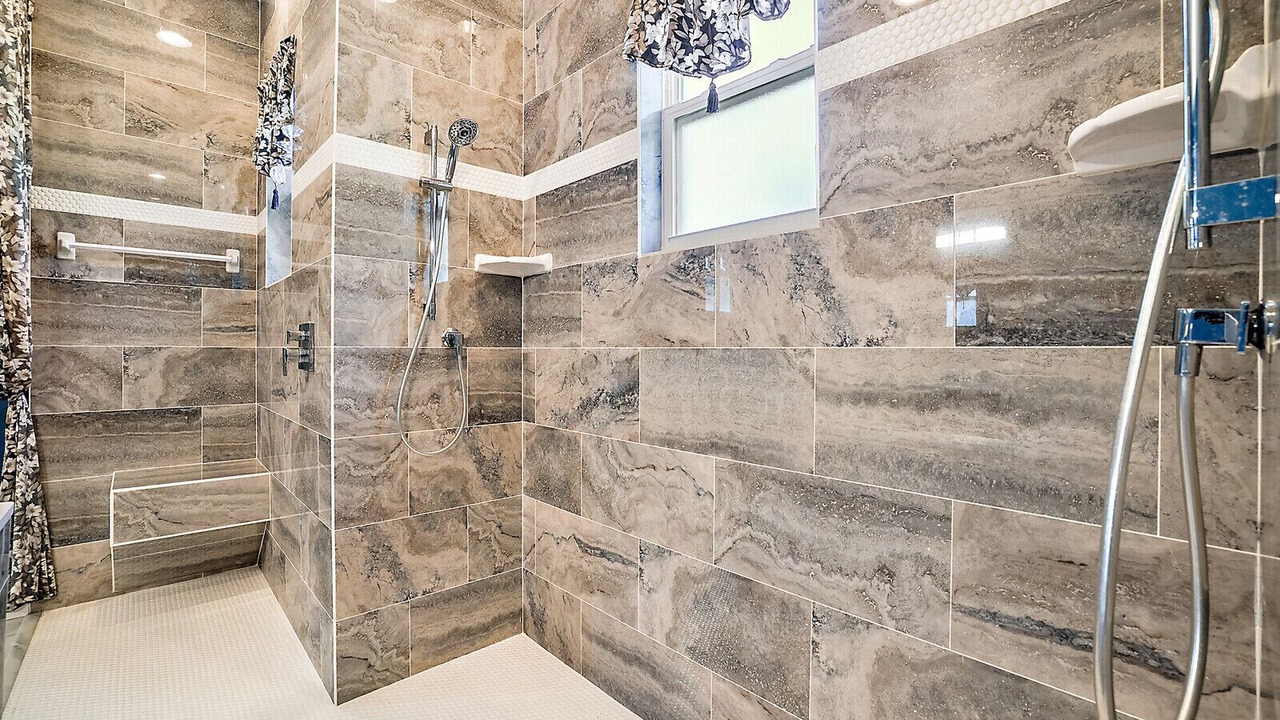 Photo of Bathroom in Belleview Heights