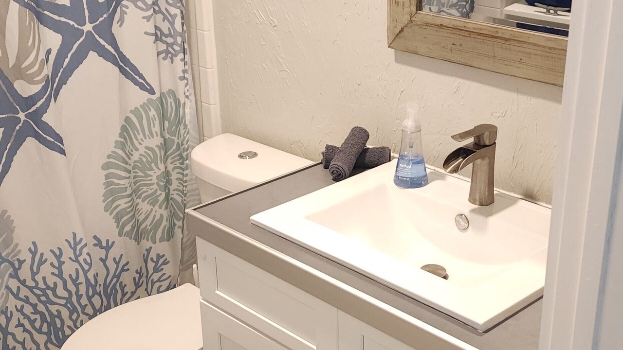 Photo of Bathroom in Truckland