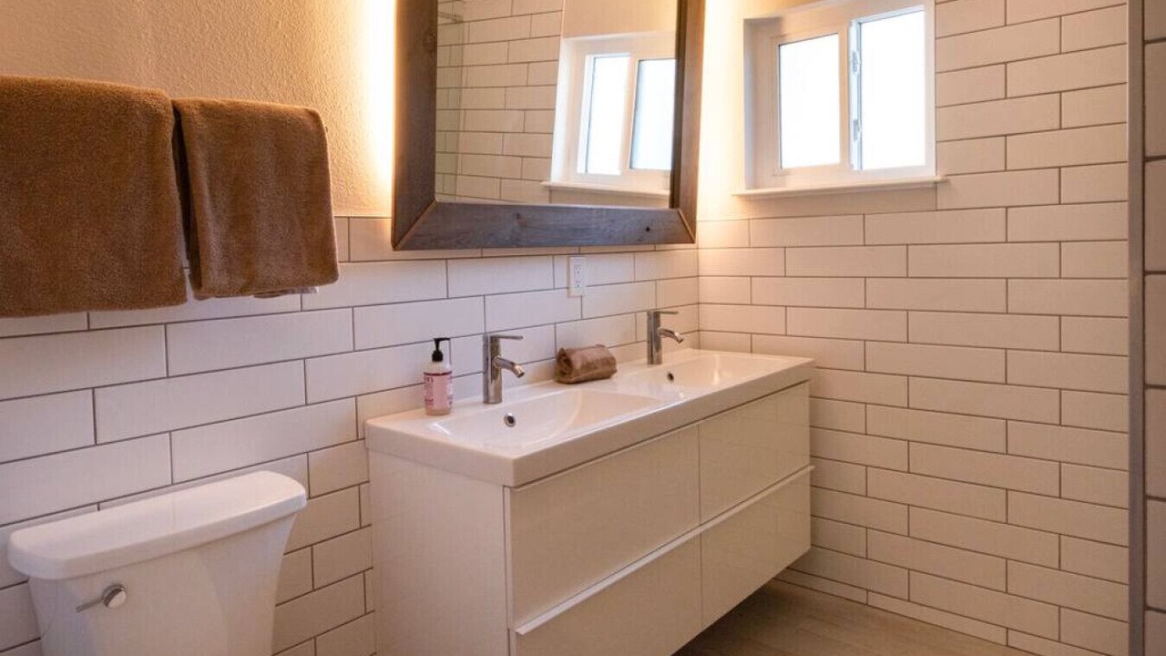 Photo of Bathroom in Horton Shores