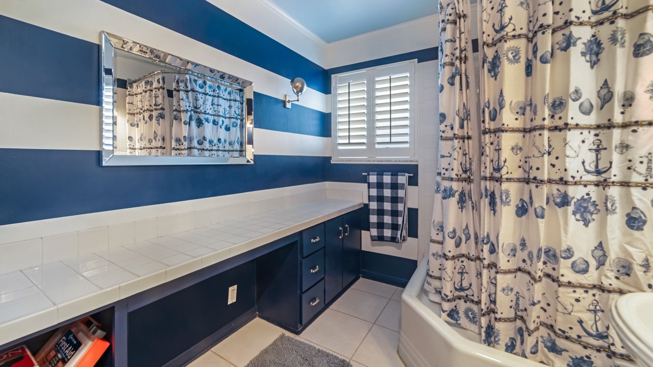 Photo of Bathroom in College Park