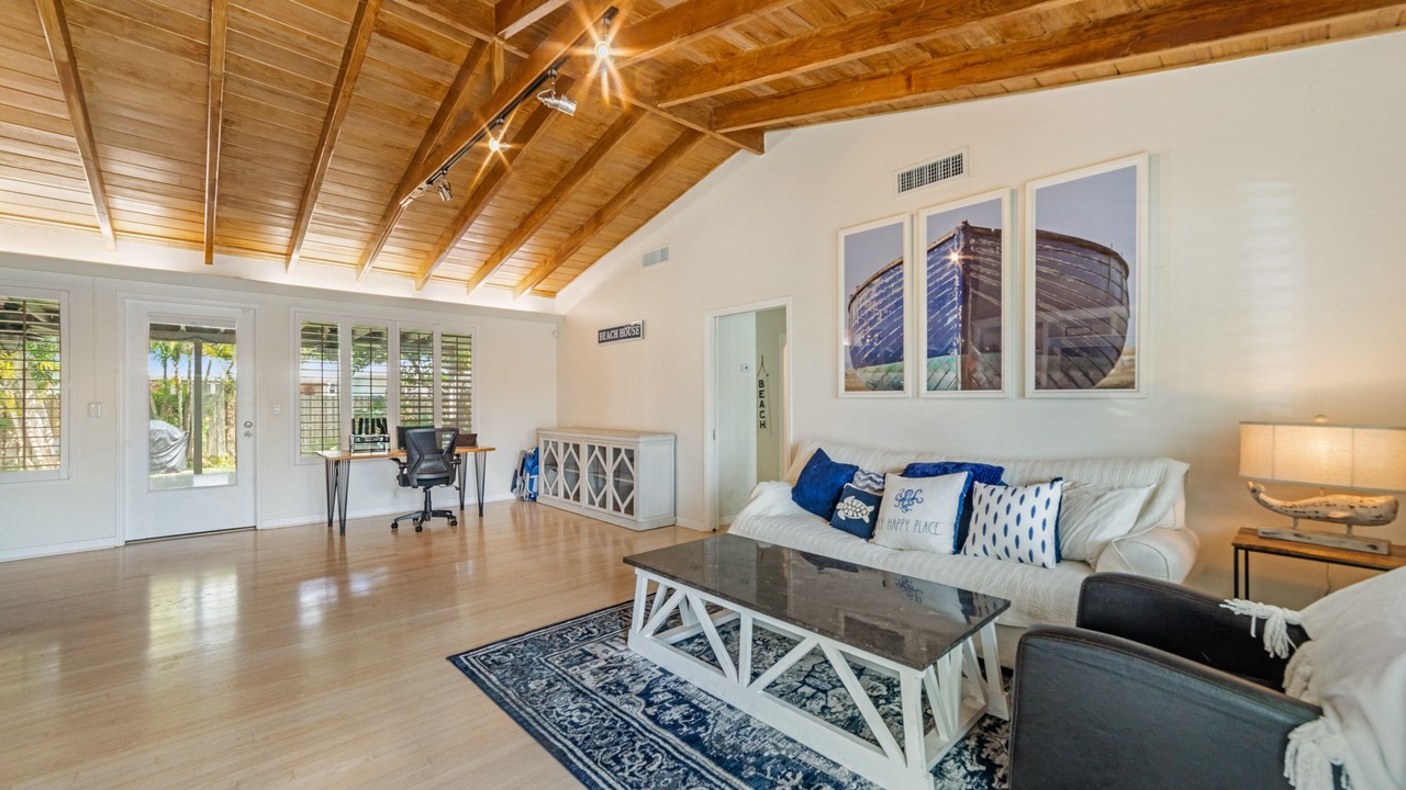Photo of Livingroom in College Park