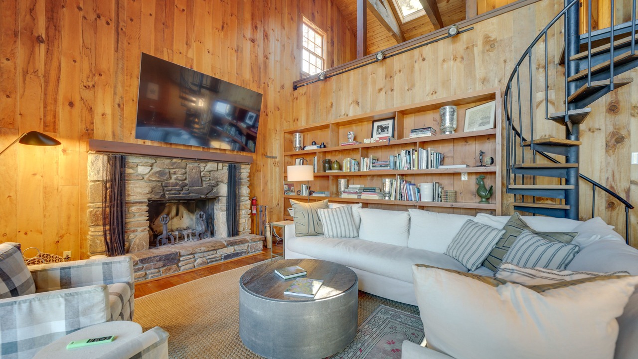 Photo of Livingroom in Cashiers