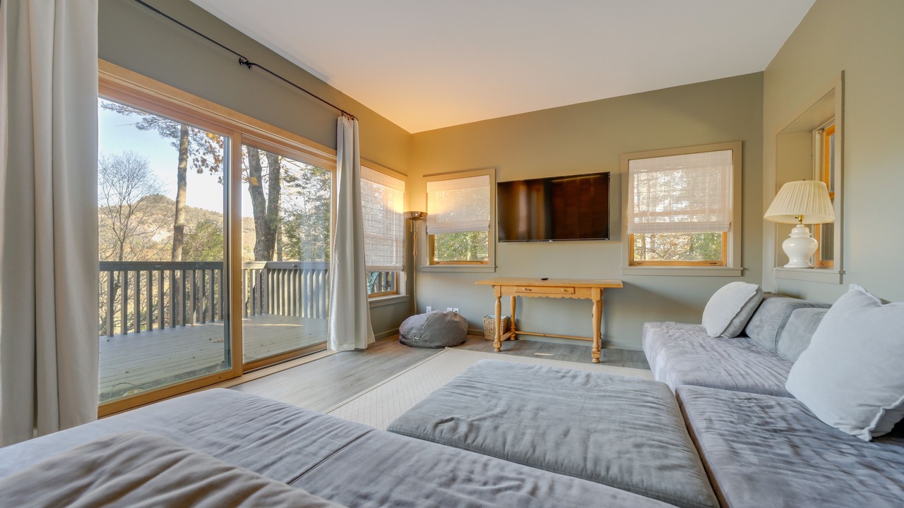 Photo of Livingroom in Cashiers