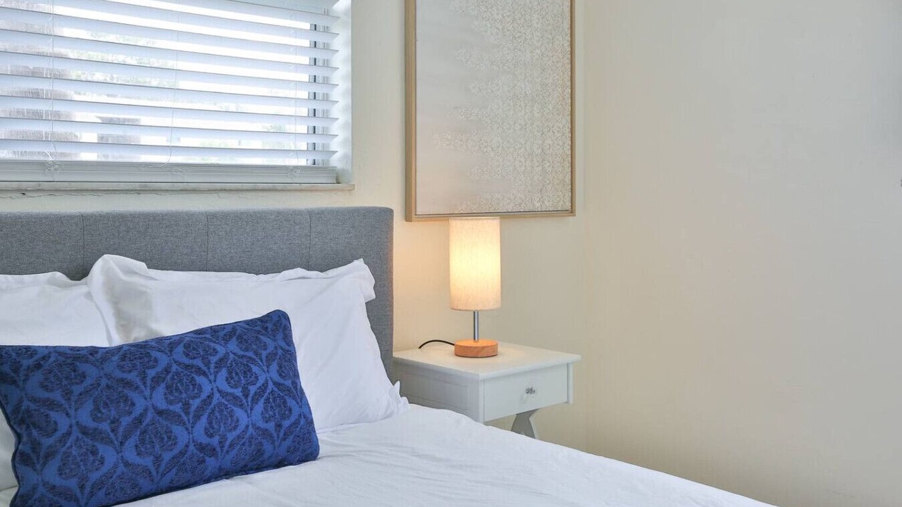 Photo of Bedroom in Gulf Gate Estates