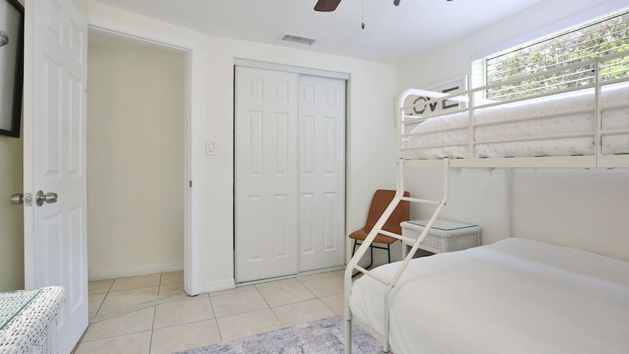 Photo of Bedroom in Gulf Gate Estates