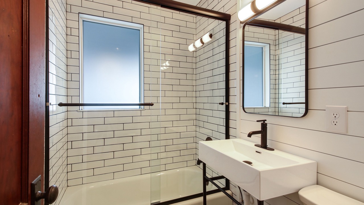 Photo of Bathroom in Murray Hill