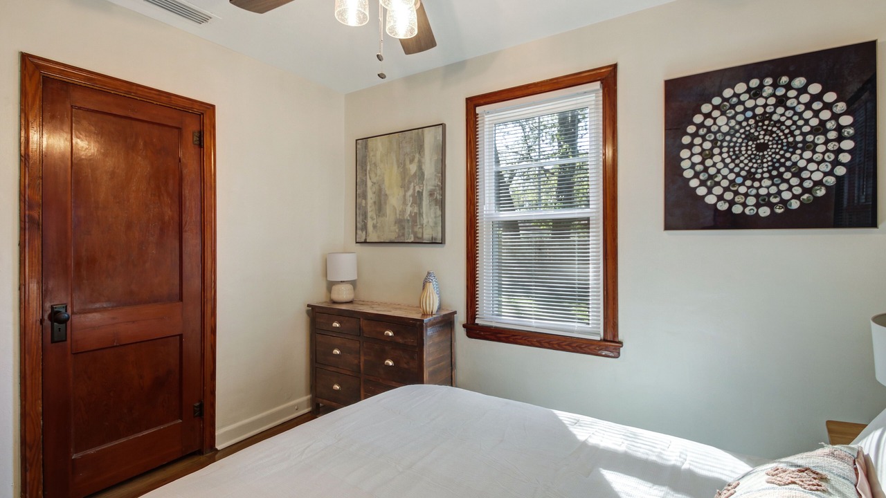 Photo of Bedroom in Murray Hill