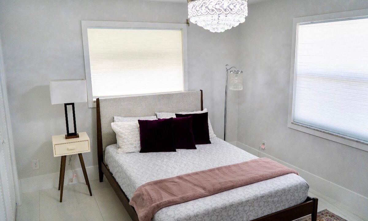 Photo of Bedroom in Caloosahatchee