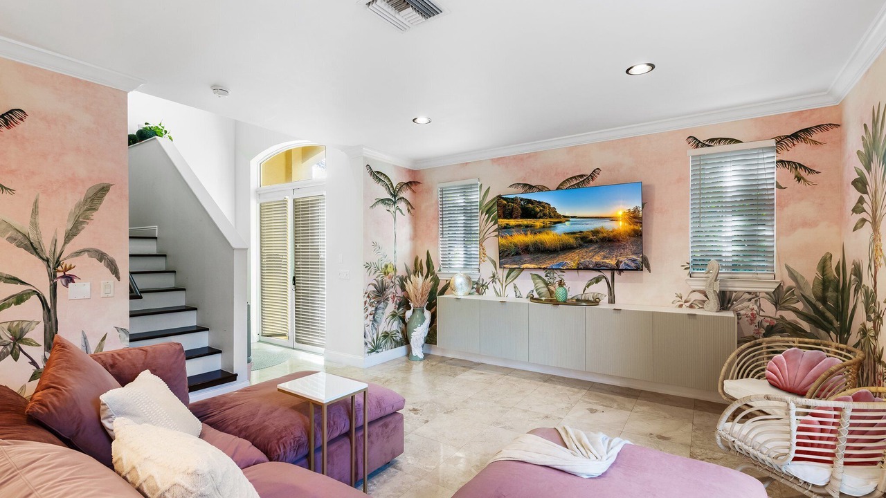 Photo of Livingroom in Lake Ridge