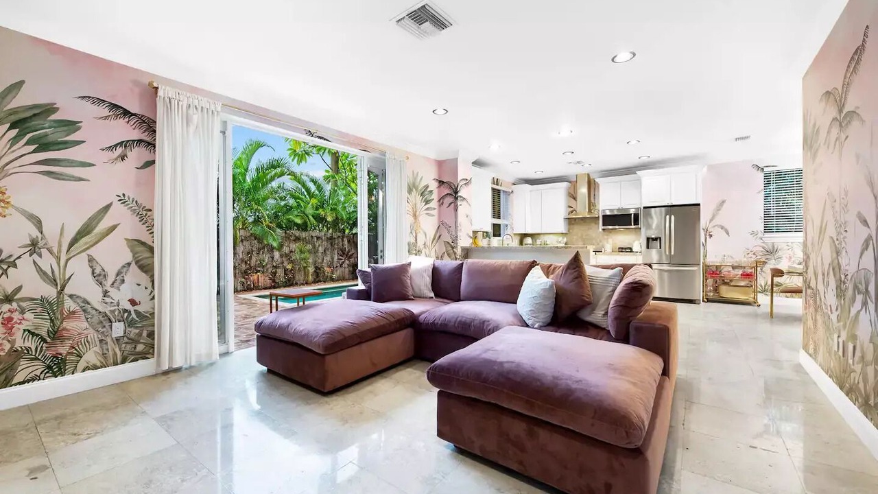 Photo of Livingroom in Lake Ridge