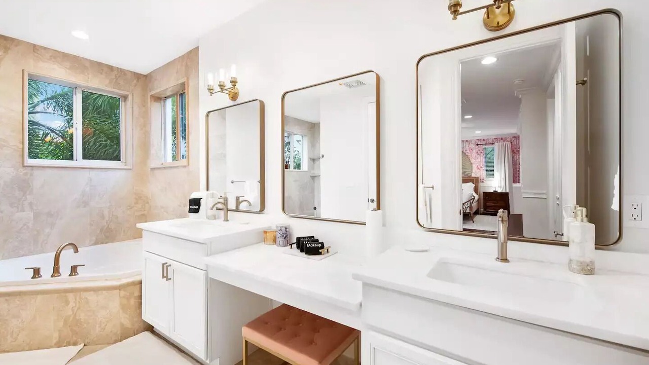 Photo of Bathroom in Lake Ridge