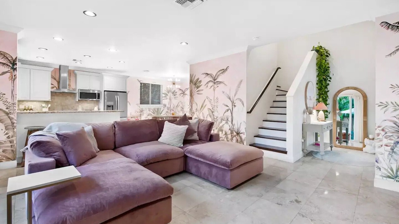 Photo of Livingroom in Lake Ridge