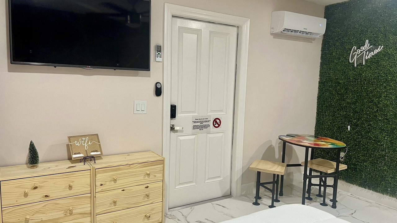 Photo of Bedroom in Sulphur Springs