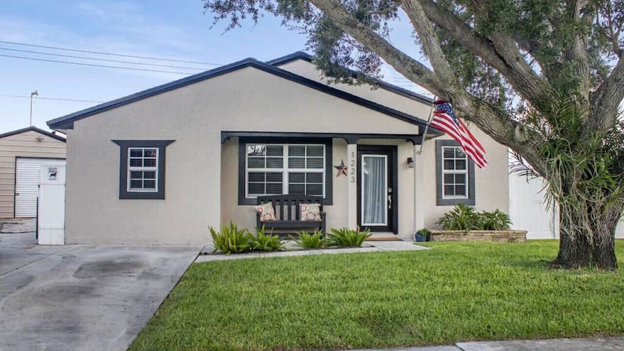 Photo of Outdoor in Royal Palm Beach