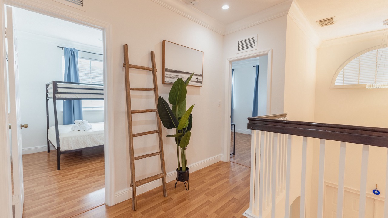 Photo of Bedroom in Ludlam