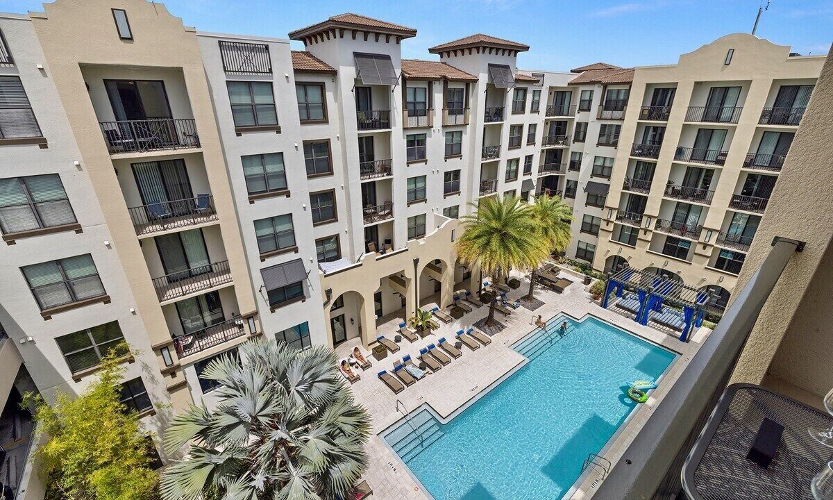 Photo of Outdoor in Carver City - Lincoln Gardens