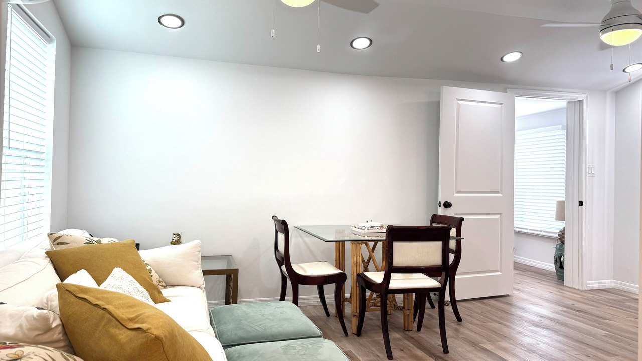 Photo of Livingroom in Longbeach Village