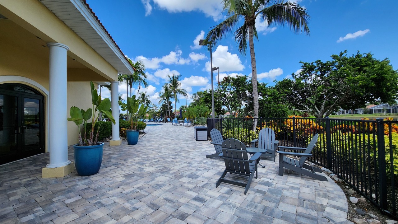 Photo of Patio Balcony in Cascades