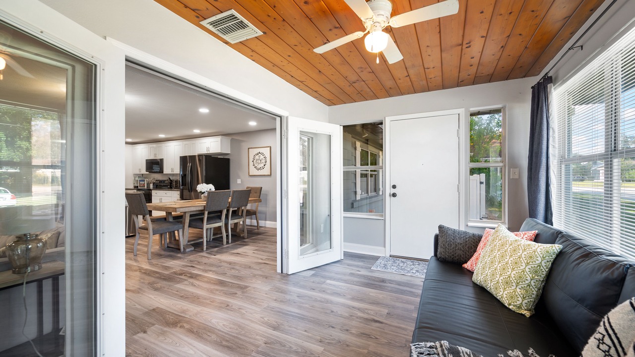 Photo of Livingroom in Winter Haven