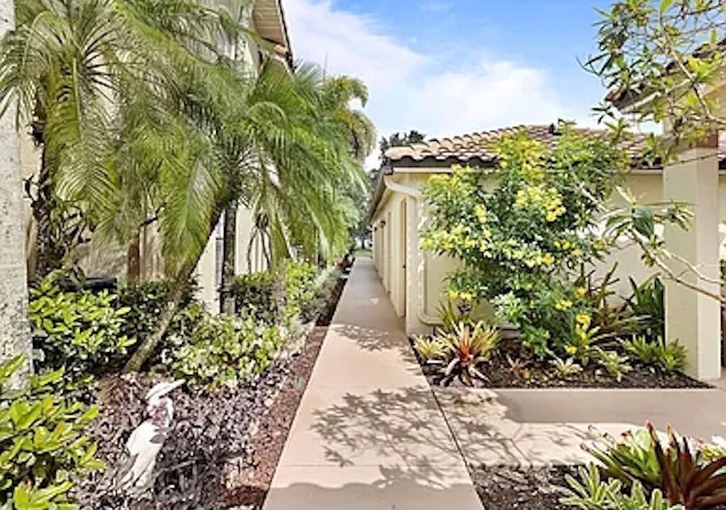 Photo of Outdoor in Naples