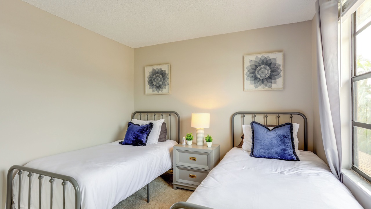 Photo of Bedroom in Jupiter Village