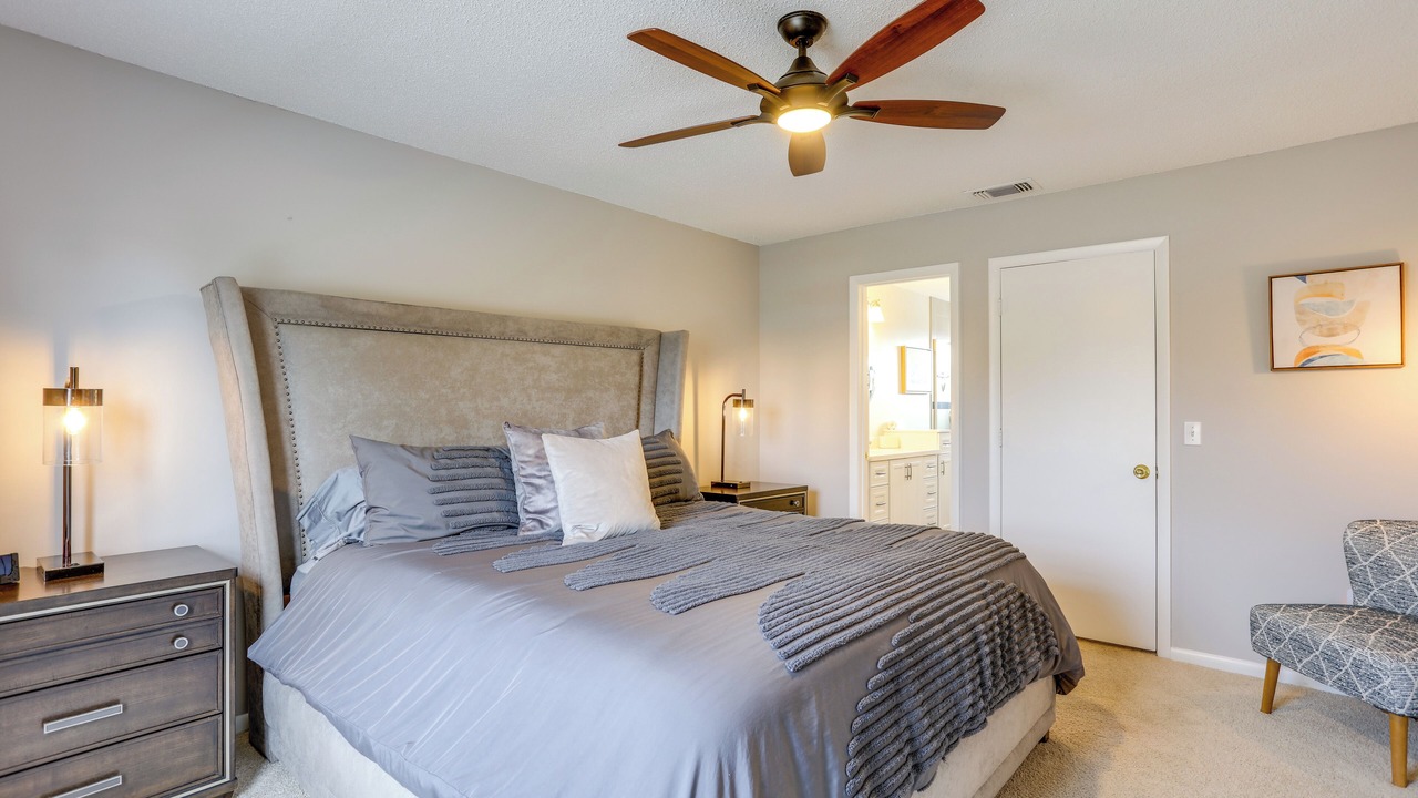 Photo of Bedroom in Jupiter Village
