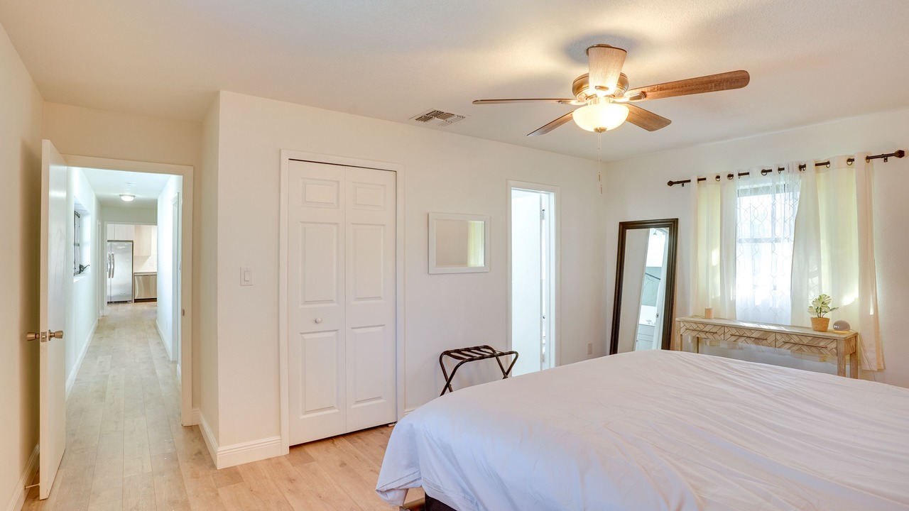 Photo of Bedroom in Cypress Gardens
