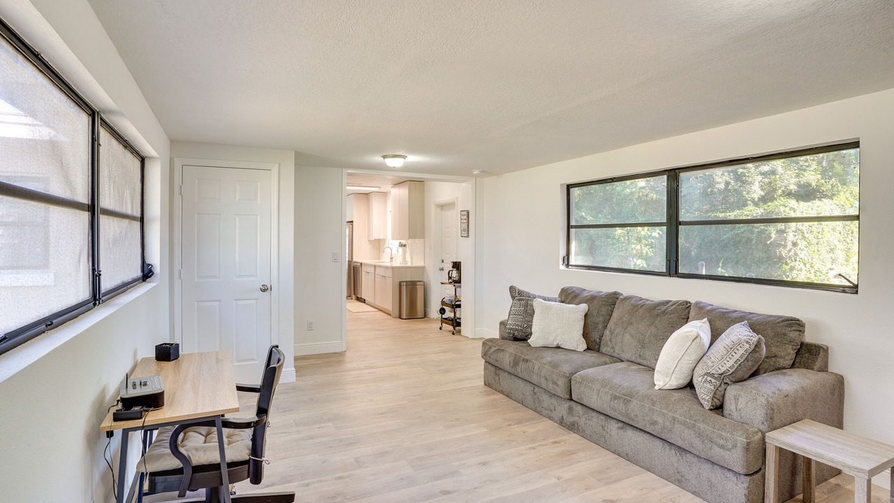 Photo of Livingroom in Cypress Gardens