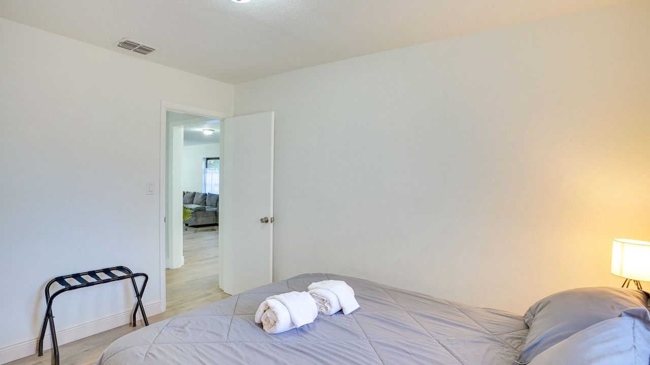 Photo of Bedroom in Cypress Gardens