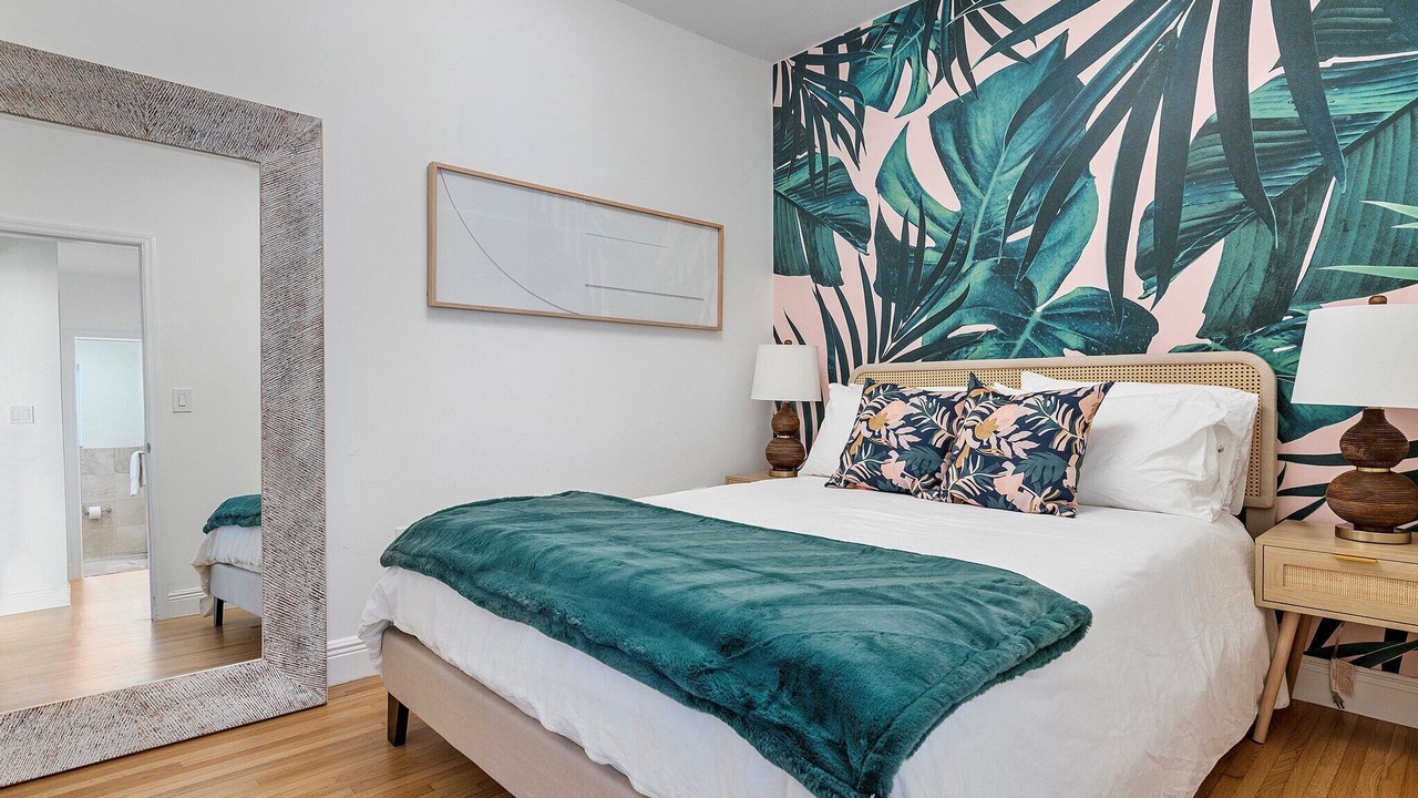 Photo of Bedroom in Northeast Coconut Grove