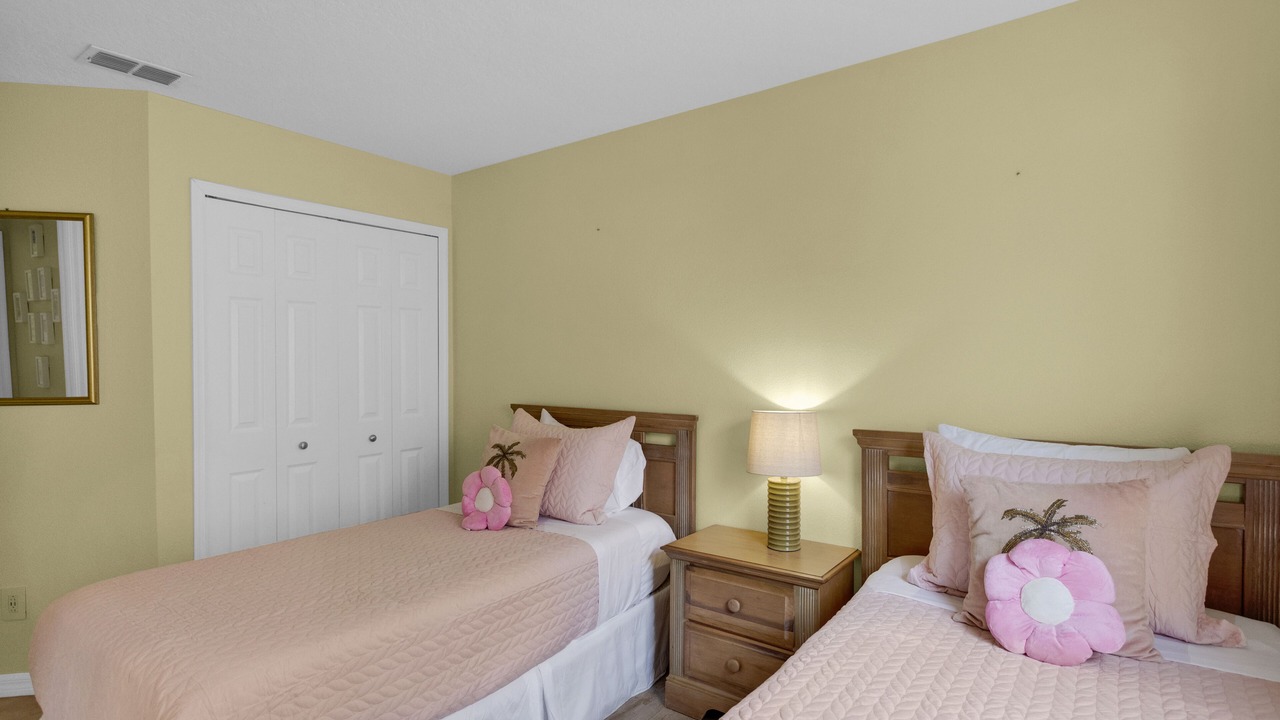 Photo of Bedroom in Woodridge