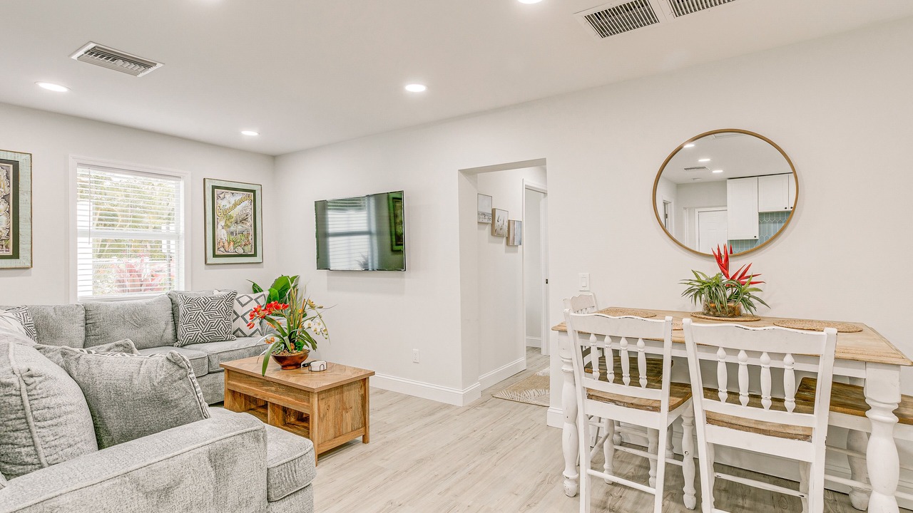 Photo of Livingroom in Juno Ridge