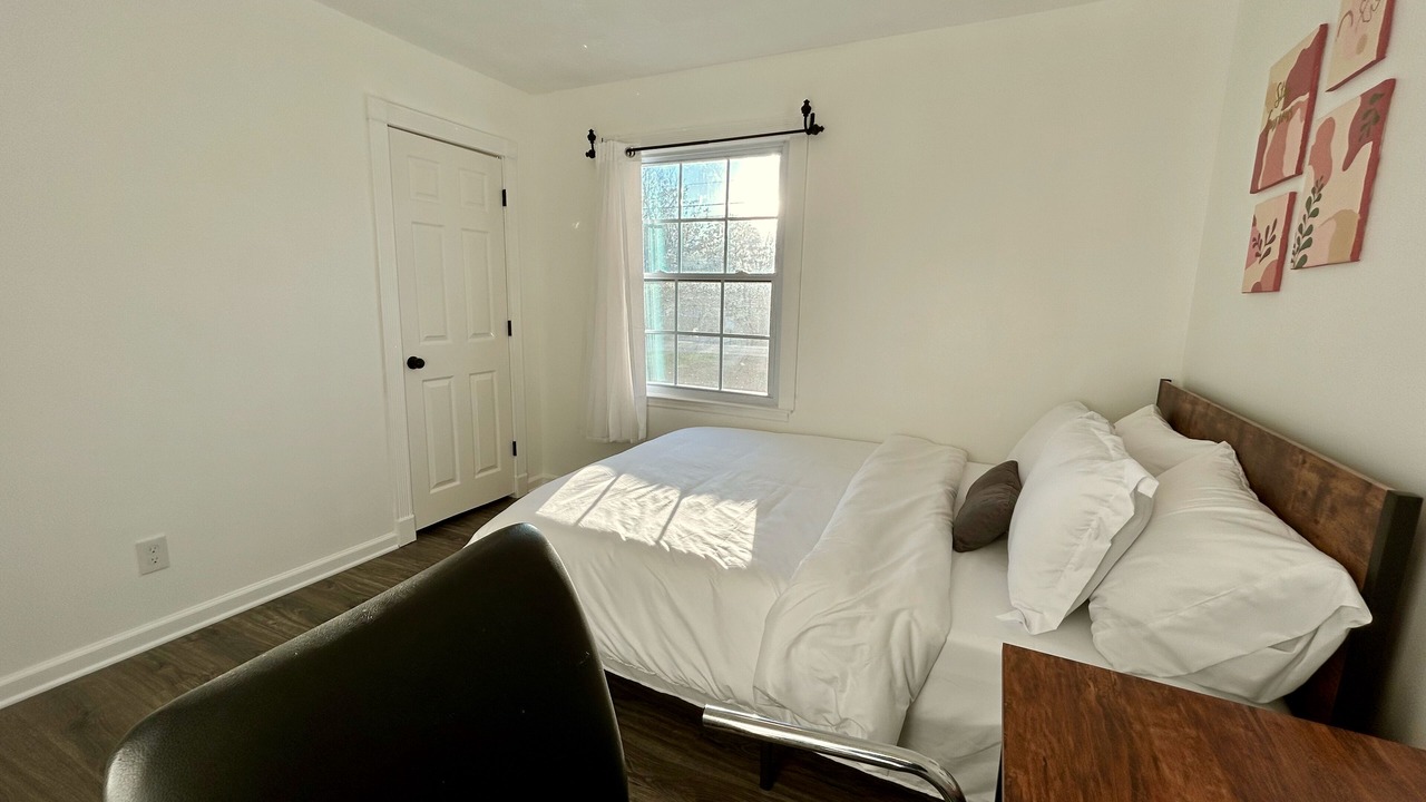 Photo of Bedroom in Lawrenceville