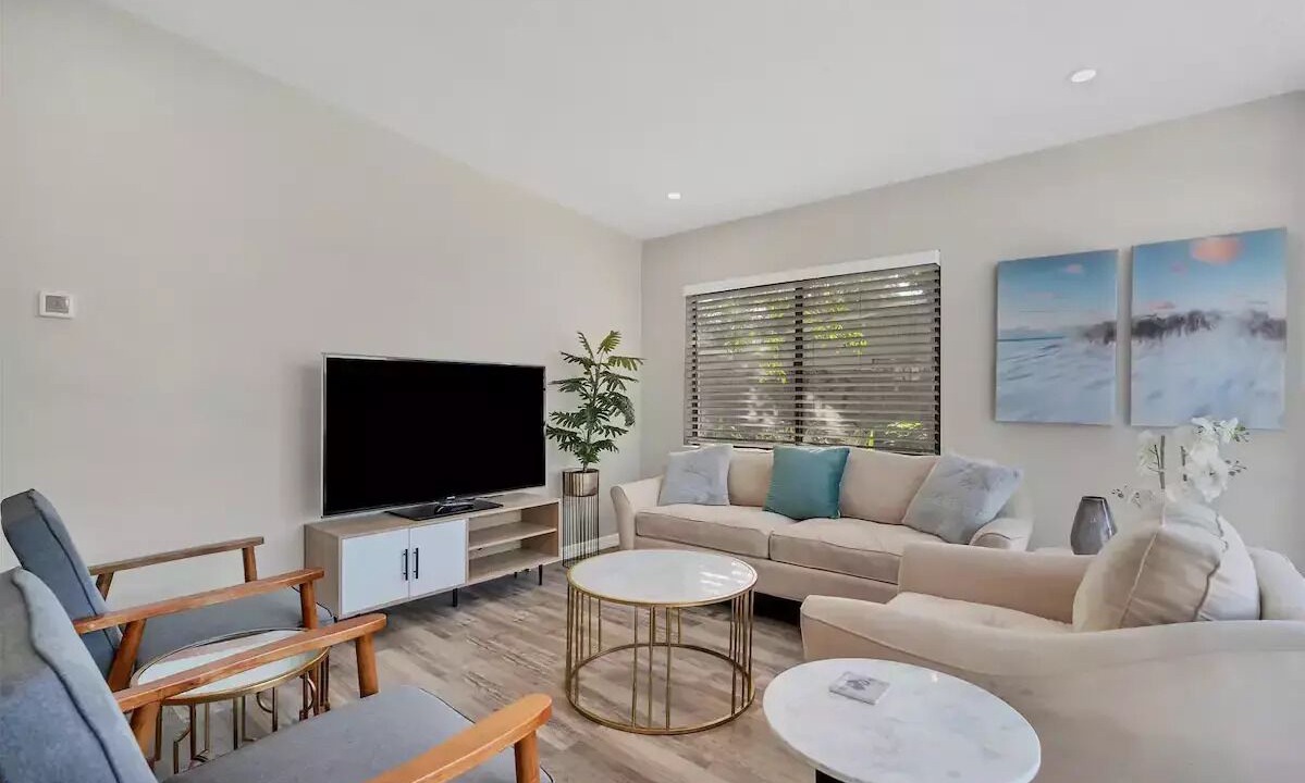 Photo of Livingroom in Bayshore Gardens