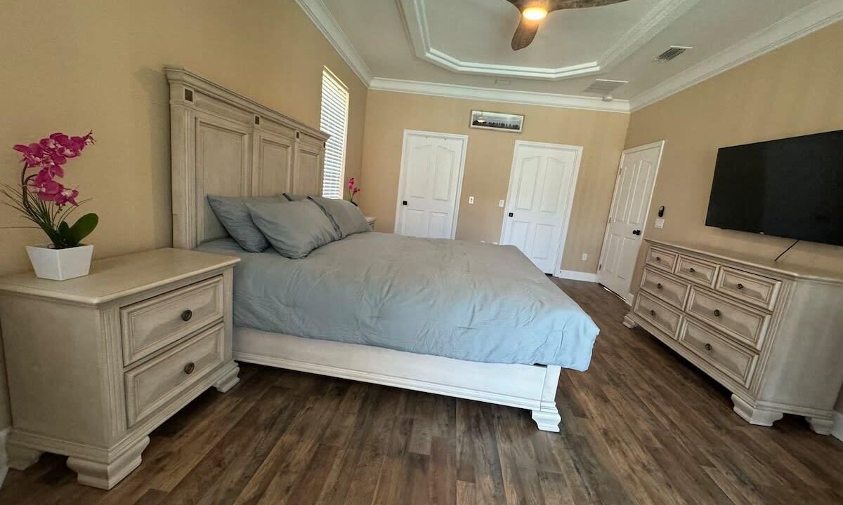 Photo of Bedroom in Candler